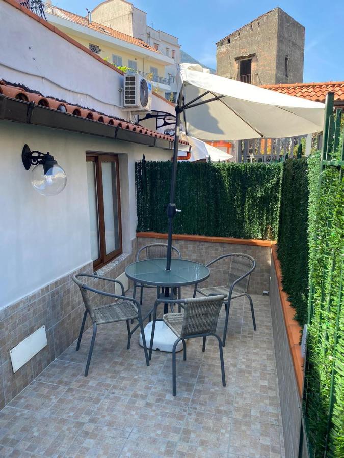Maremonti Apartments Castellammare di Stabia Exterior photo